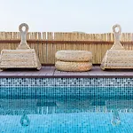 Eiriana Luxury *