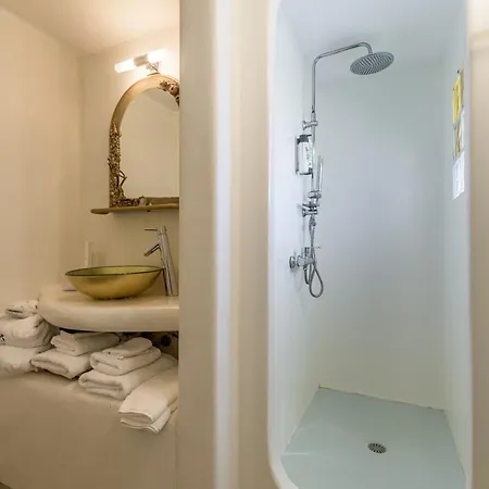 Daire Eiriana Suites Plaka (Milos)