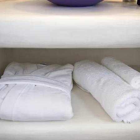 Eiriana Luxury Plaka (Milos)