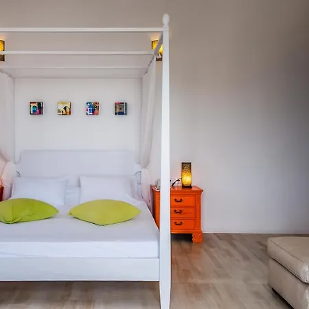 Lejlighed Eiriana Luxury Plaka (Milos)